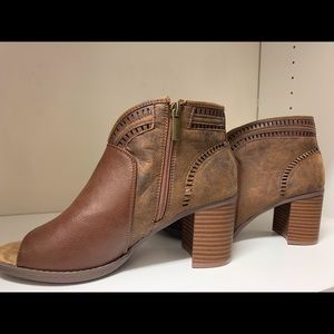 Open toe bootie